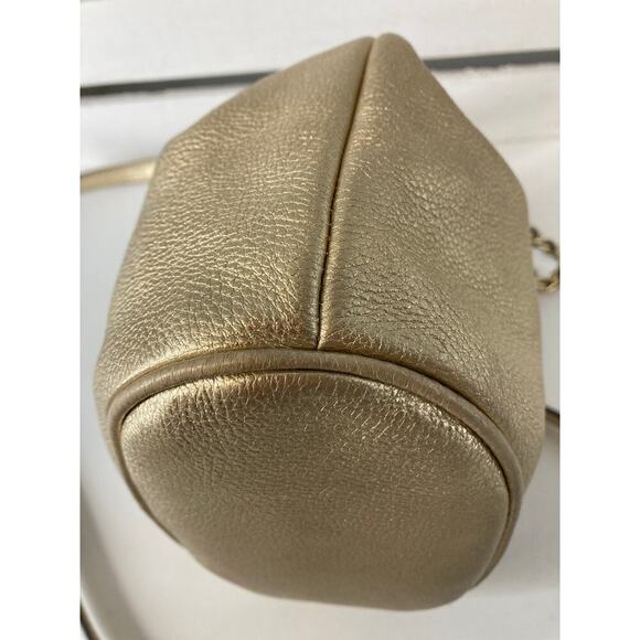 MICHAEL KORS, MINI GOLD PEBBLED LEATHER CROSSBODY BAG - Picture 9 of 15